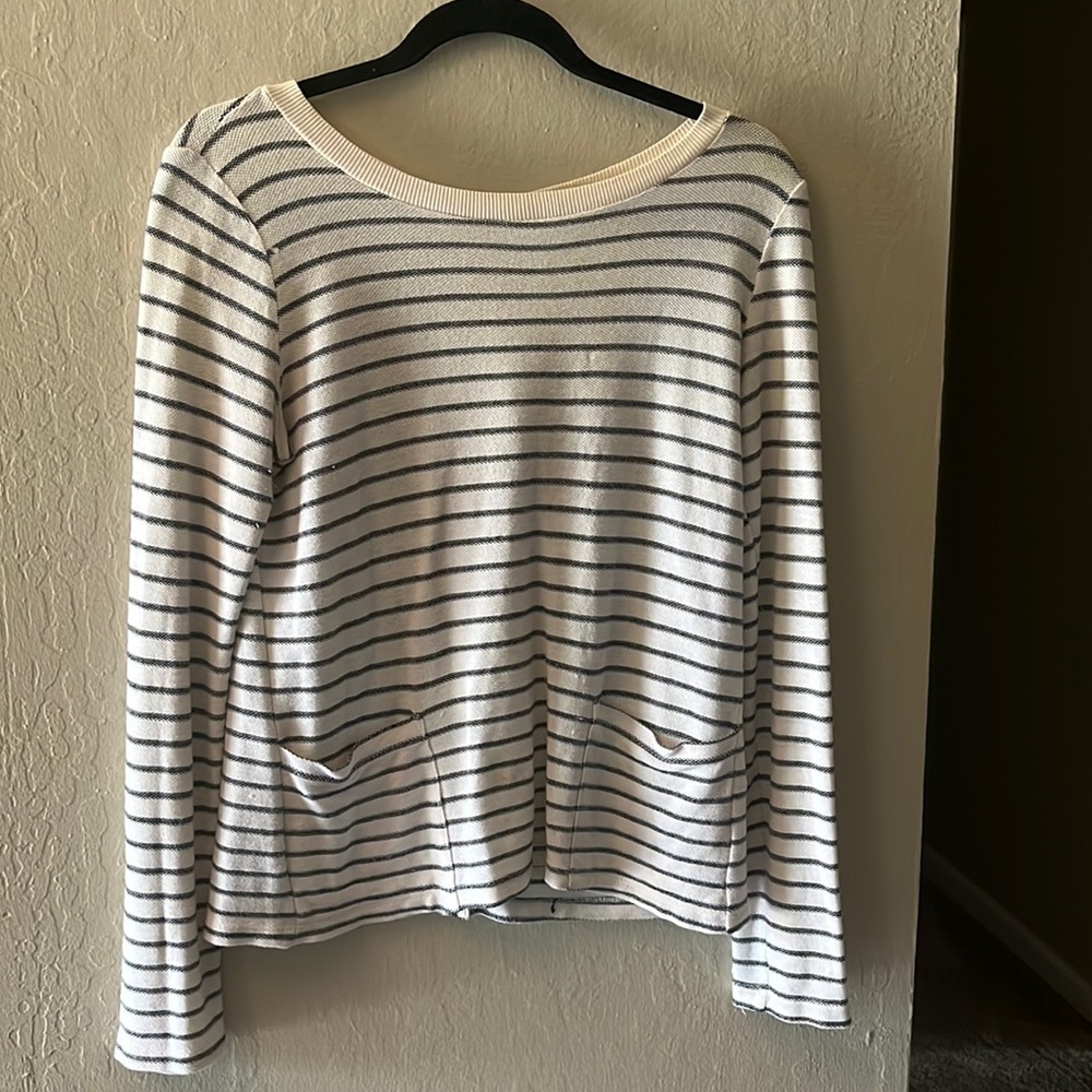 Stripped top